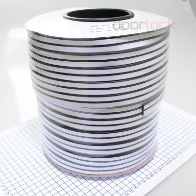 &quot;Уплотнитель дверной  DOORLOCK EPDM E-образный  4х9мм, черный,  самоклеящийся, рулон 150м&quot;